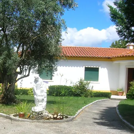 펜션 Holiday Home Vila Tomar